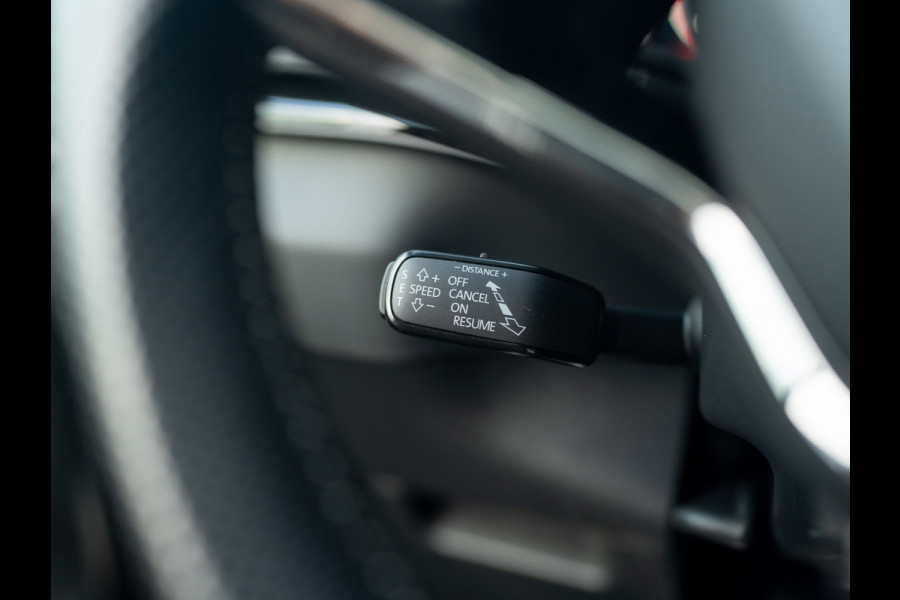 Škoda Karoq 1.5 TSI ACT Sportline Business | Pano | Trekhaak wegkl. | Stoelgeheugen | 360 Camera | Prijs Rijklaar!!