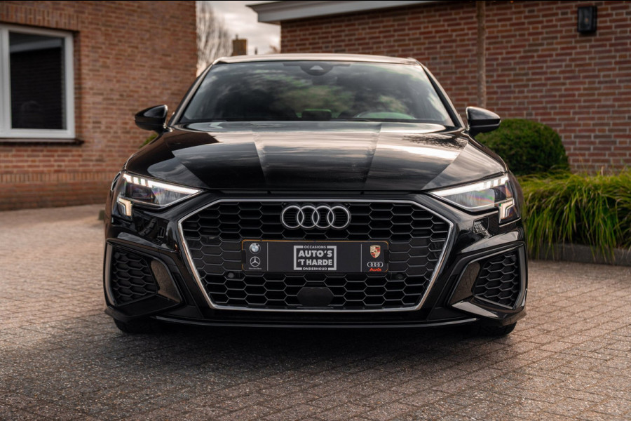 Audi A3 Limousine 30 TFSI S Edition 110 PK Aut. 2x S-Line Pano LED Matrix Trekhaak 17''