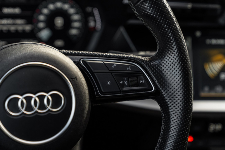 Audi A3 Limousine 30 TFSI S Edition 110 PK Aut. 2x S-Line Pano LED Matrix Trekhaak 17''