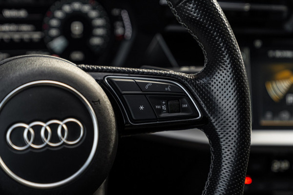 Audi A3 Limousine 30 TFSI S Edition 110 PK Aut. 2x S-Line Pano LED Matrix Trekhaak 17''