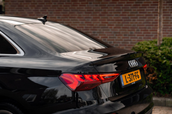 Audi A3 Limousine 30 TFSI S Edition 110 PK Aut. 2x S-Line Pano LED Matrix Trekhaak 17''
