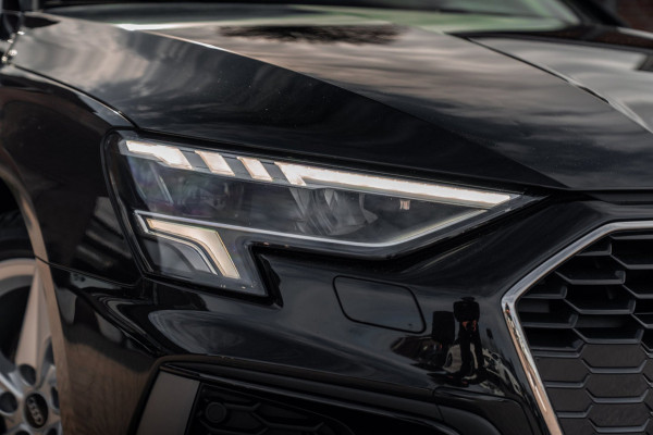 Audi A3 Limousine 30 TFSI S Edition 110 PK Aut. 2x S-Line Pano LED Matrix Trekhaak 17''