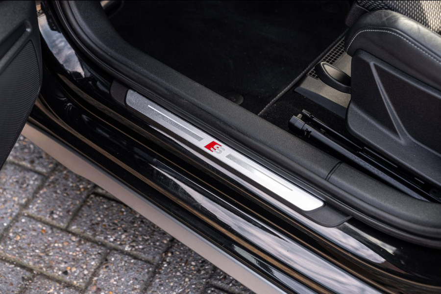 Audi A3 Limousine 30 TFSI S Edition 110 PK Aut. 2x S-Line Pano LED Matrix Trekhaak 17''