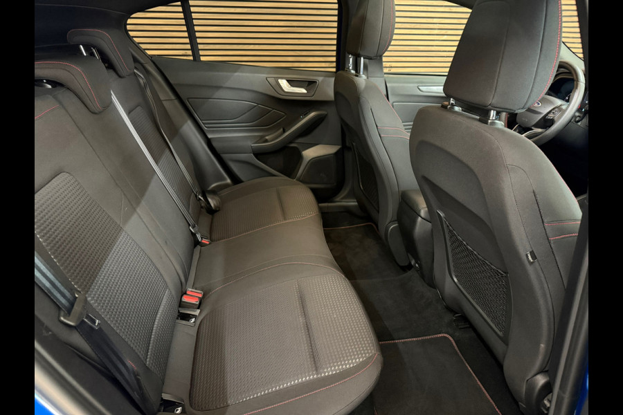 Ford Focus 1.5 EcoBoost ST Line Business | 184PK | Pano | Full LED | Comfort-Pack | Winter-Pack | ST Styling-Pack | SYNC3-APPLink