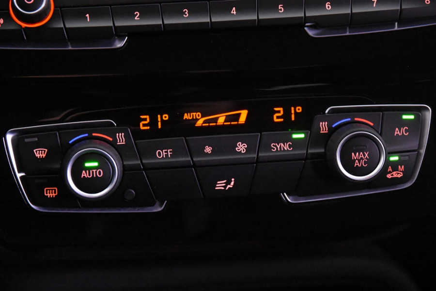 BMW X1 sDrive18i *1ste Eigenaar*Navigatie*Camera*