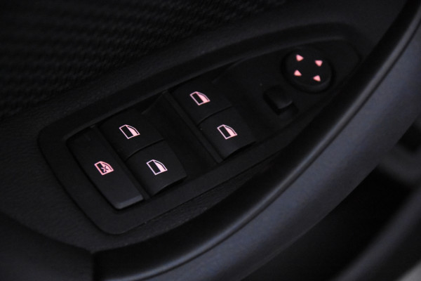 BMW X1 sDrive18i *1ste Eigenaar*Navigatie*Camera*