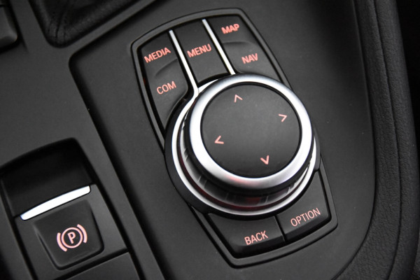 BMW X1 sDrive18i *1ste Eigenaar*Navigatie*Camera*