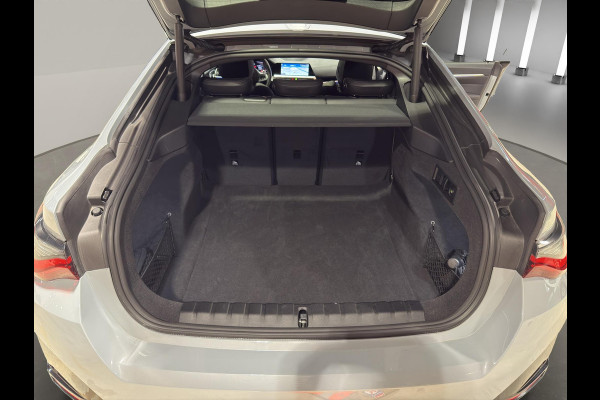 BMW 4 Serie Gran Coupé M440i xDrive | Laser | Memory | Schuif-/kanteldak | H&K | 20 "| Head Up | Vele opties.....