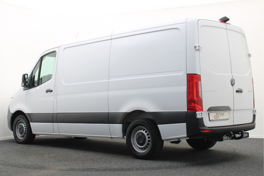 Mercedes-Benz Sprinter 317 CDI Aut. L2H1 Leer, 3-Zits, Camera, Standkachel, Airco, Cruise, Apple Carplay, Trekhaak