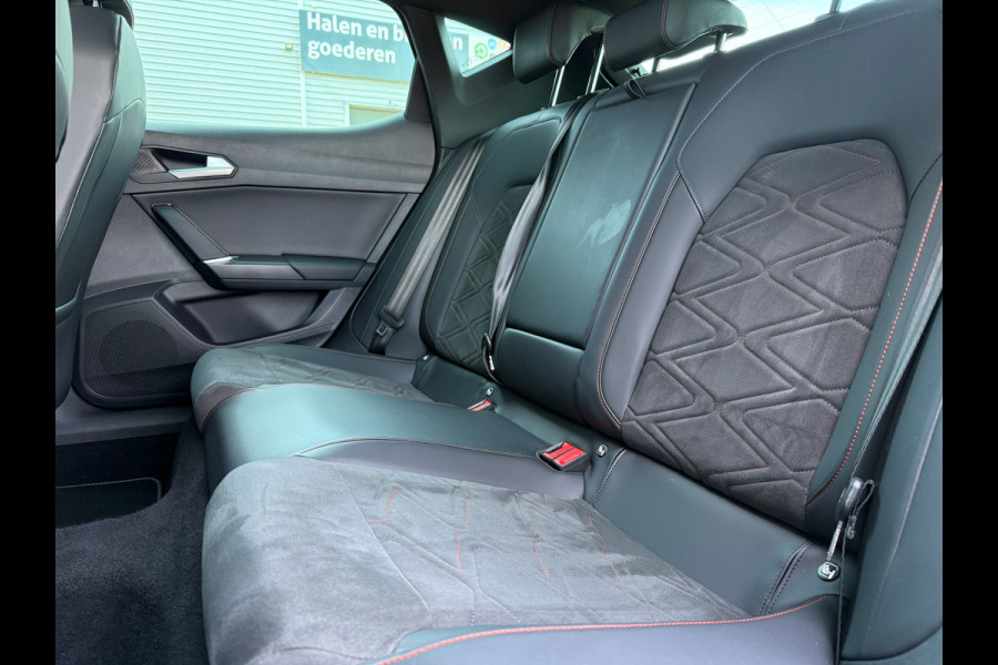 Seat Leon 1.5 eTSI FR Launch Edition - Automaat - schuif-/kanteldak - Beats - Trekhaak - Org.NL