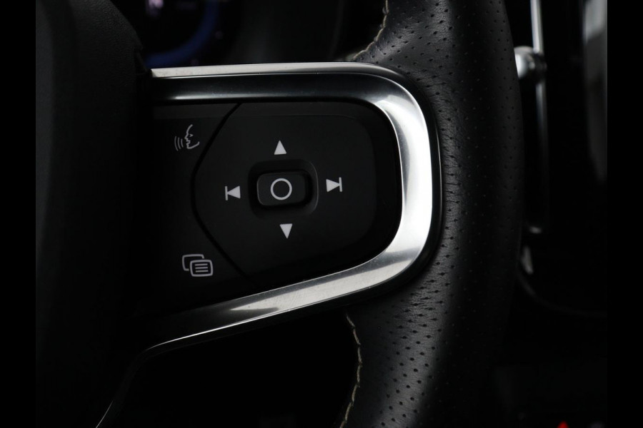 Volvo XC40 Recharge P8 AWD R-Design | SOH 90.6% | Leder/Alcantara | Stoelverwarming | Harman/Kardon | Adaptive cruise | Side Assist | Carplay | Stuurverwarming | Navigatie | Full LED | Camera