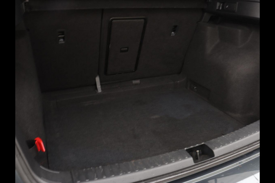 Seat Ateca 1.5 TSI Style | Automaat | Trekhaak | Camera | Carplay | Navigatie | Cruise control | Climate control | Getint glas