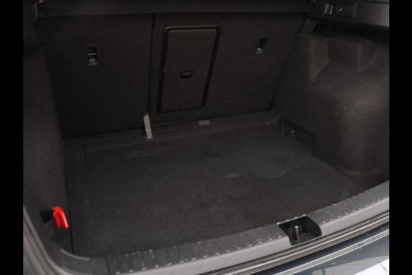 Seat Ateca 1.5 TSI Style | Automaat | Trekhaak | Camera | Carplay | Navigatie | Cruise control | Climate control | Getint glas