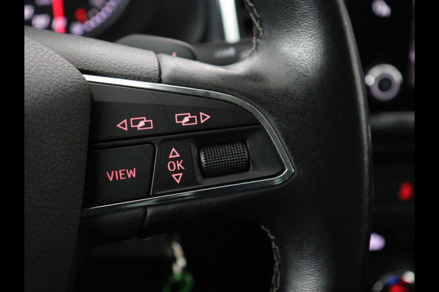 Seat Ateca 1.5 TSI Style | Automaat | Trekhaak | Camera | Carplay | Navigatie | Cruise control | Climate control | Getint glas