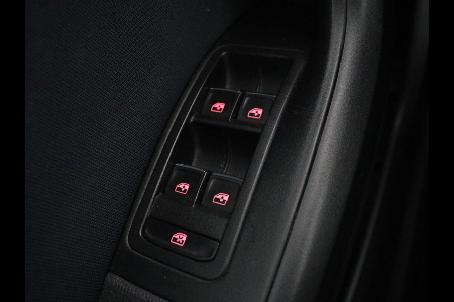 Seat Ateca 1.5 TSI Style | Automaat | Trekhaak | Camera | Carplay | Navigatie | Cruise control | Climate control | Getint glas