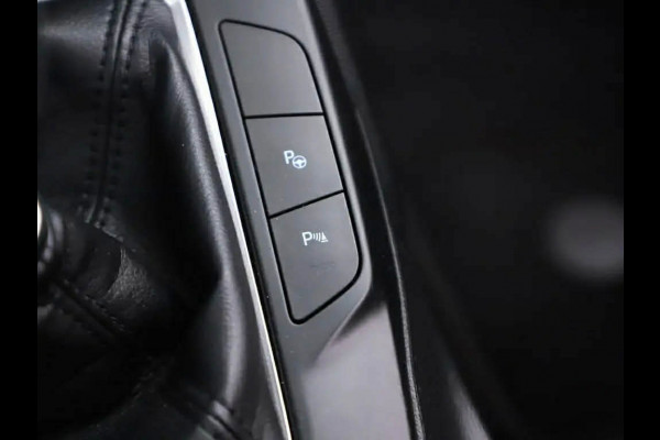 Ford Focus 1.0 EcoBoost Titanium Business / camera / navigatie