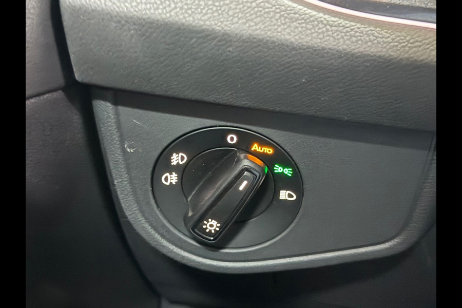 Volkswagen Taigo 1.5 TSI Style 150PK | Pano | Virtual | IQ-Drive | BEATS | ArtVelours | Licht+Zicht | Park+Comfort Pakket | IQ-LED