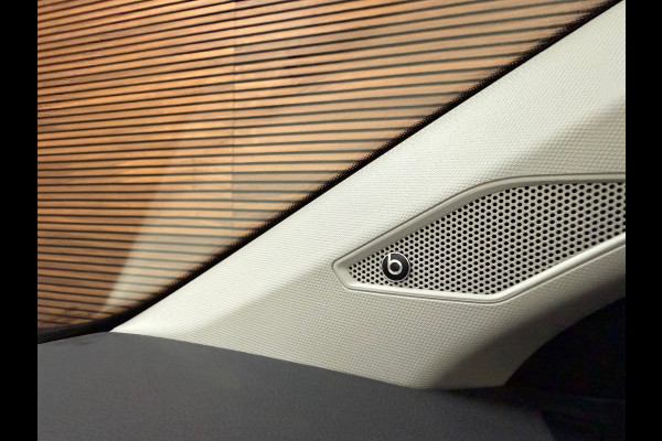 Volkswagen Taigo 1.5 TSI Style 150PK | Pano | Virtual | IQ-Drive | BEATS | ArtVelours | Licht+Zicht | Park+Comfort Pakket | IQ-LED