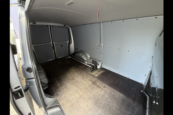 Volkswagen Transporter 2.0 TDI L2H1 150PK Euro6 CarPlay/cruise control/Trekhaak/dab