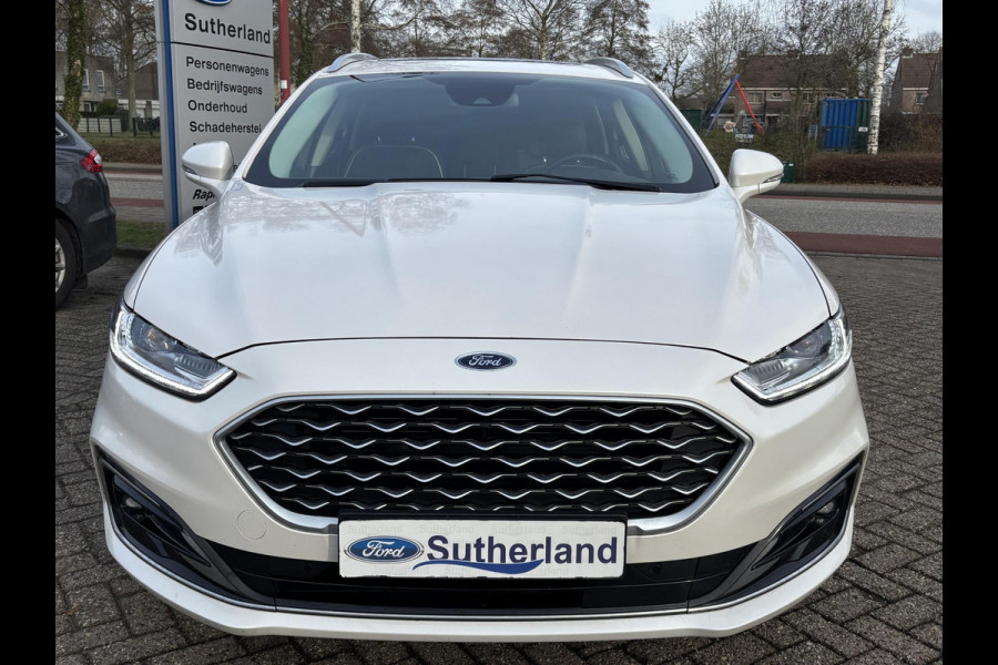 Ford Mondeo Wagon 2.0 IVCT HEV Vignale 187 pk | Panoramadak |  Adaptieve cruise  control |  Trekhaak | Winter Pack | Adaptive cruise control |  Achteruitrijcamera | Bestuurdersstoel Met Geheugen