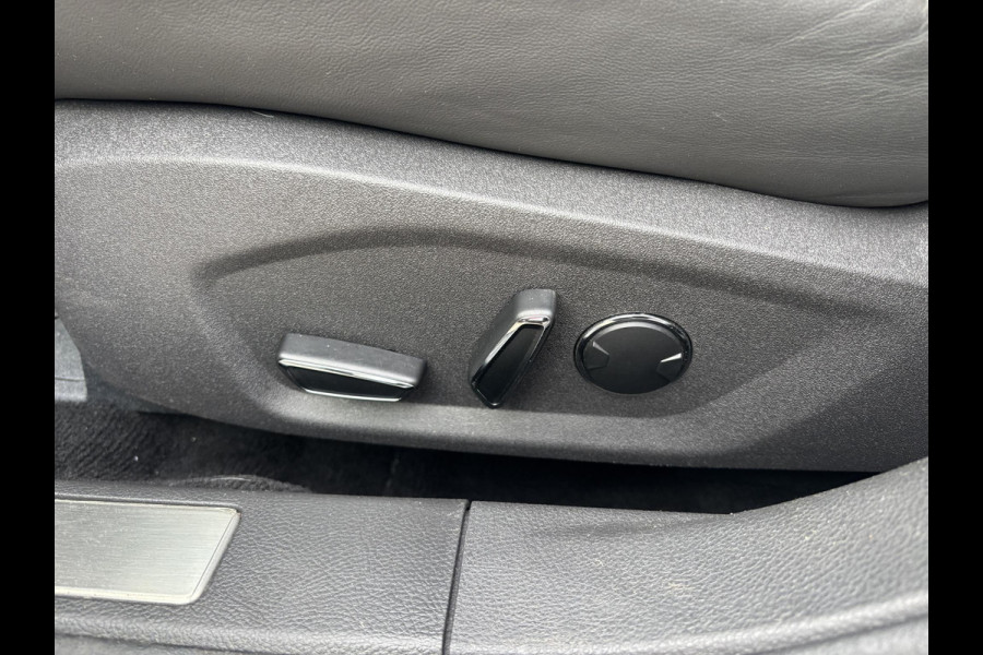 Ford Mondeo Wagon 2.0 IVCT HEV Vignale 187 pk | Panoramadak |  Adaptieve cruise  control |  Trekhaak | Winter Pack | Adaptive cruise control |  Achteruitrijcamera | Bestuurdersstoel Met Geheugen