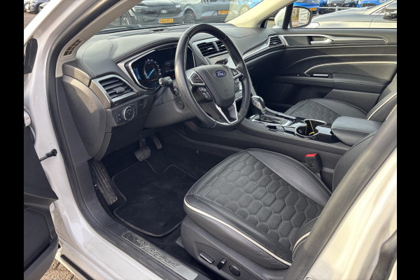 Ford Mondeo Wagon 2.0 IVCT HEV Vignale 187 pk | Panoramadak |  Adaptieve cruise  control |  Trekhaak | Winter Pack | Adaptive cruise control |  Achteruitrijcamera | Bestuurdersstoel Met Geheugen