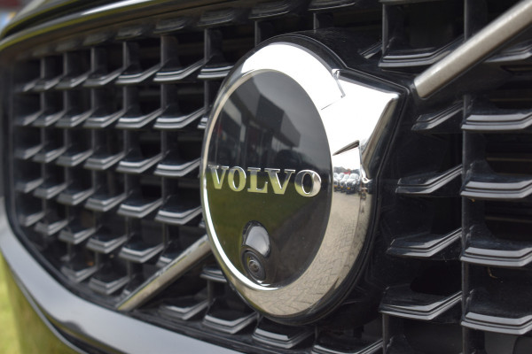 Volvo V60 B4 211PK Automaat Plus Dark | Trekhaak | ACC | Leder | Stoelverwarming | 360 Camera | 18"LMV |