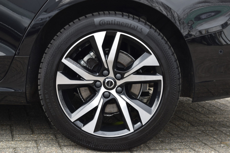 Volvo V60 B4 211PK Automaat Plus Dark | Trekhaak | ACC | Leder | Stoelverwarming | 360 Camera | 18"LMV |