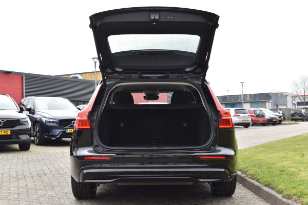 Volvo V60 B4 211PK Automaat Plus Dark | Trekhaak | ACC | Leder | Stoelverwarming | 360 Camera | 18"LMV |