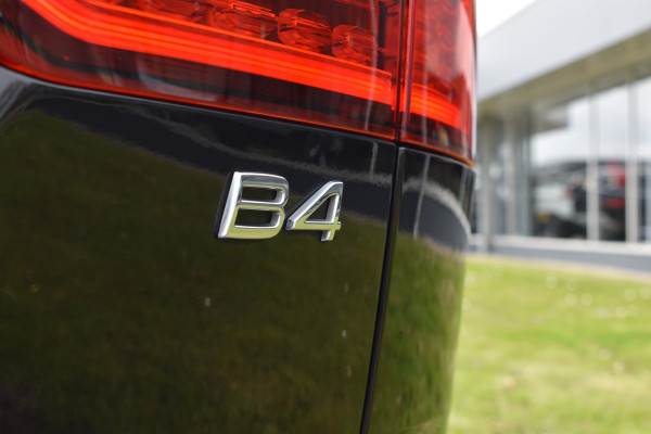 Volvo V60 B4 211PK Automaat Plus Dark | Trekhaak | ACC | Leder | Stoelverwarming | 360 Camera | 18"LMV |