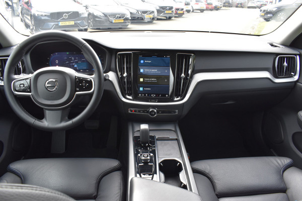 Volvo V60 B4 211PK Automaat Plus Dark | Trekhaak | ACC | Leder | Stoelverwarming | 360 Camera | 18"LMV |