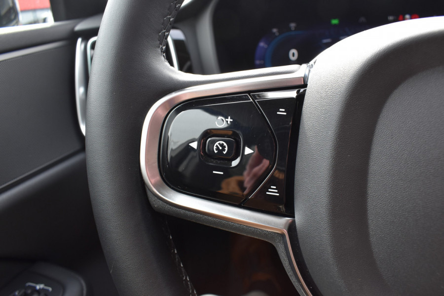 Volvo V60 B4 211PK Automaat Plus Dark | Trekhaak | ACC | Leder | Stoelverwarming | 360 Camera | 18"LMV |