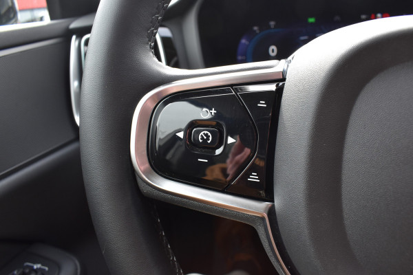 Volvo V60 B4 211PK Automaat Plus Dark | Trekhaak | ACC | Leder | Stoelverwarming | 360 Camera | 18"LMV |
