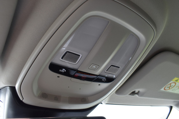 Volvo V60 B4 211PK Automaat Plus Dark | Trekhaak | ACC | Leder | Stoelverwarming | 360 Camera | 18"LMV |