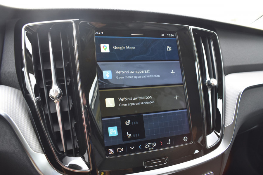 Volvo V60 B4 211PK Automaat Plus Dark | Trekhaak | ACC | Leder | Stoelverwarming | 360 Camera | 18"LMV |