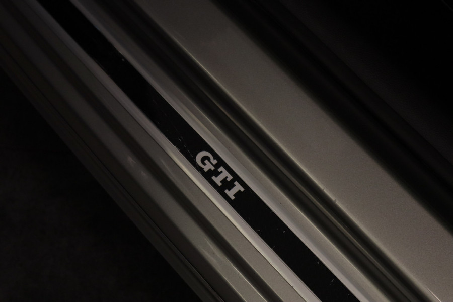 Volkswagen up! 1.0 TSI GTI Dealer onderhouden