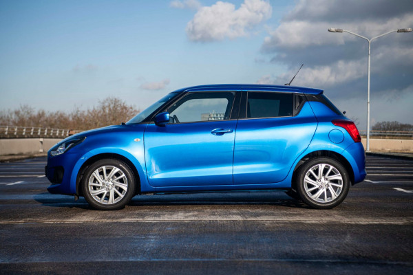 Suzuki Swift 1.2 Select Smart Hybrid | Automaat | Airco | Adaptieve Cruise Control | Camera | Stoelverwarming |