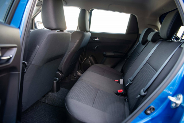 Suzuki Swift 1.2 Select Smart Hybrid | Automaat | Airco | Adaptieve Cruise Control | Camera | Stoelverwarming |