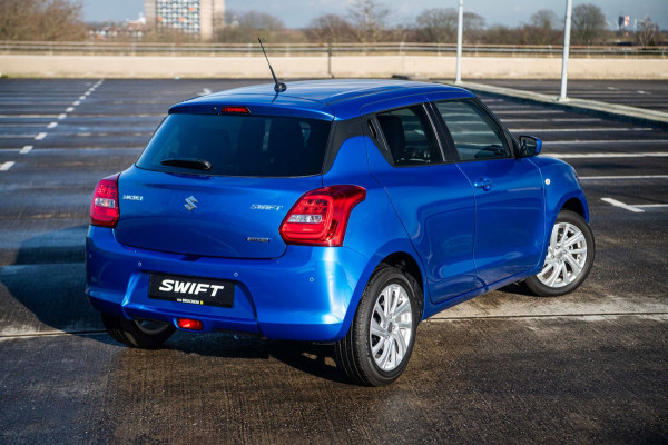 Suzuki Swift 1.2 Select Smart Hybrid | Automaat | Airco | Adaptieve Cruise Control | Camera | Stoelverwarming |