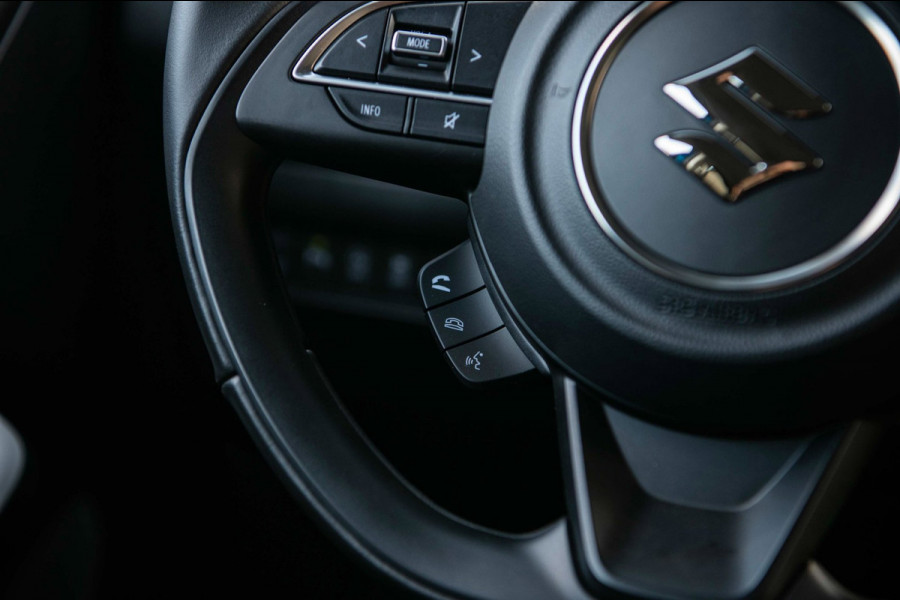 Suzuki Swift 1.2 Select Smart Hybrid | Automaat | Airco | Adaptieve Cruise Control | Camera | Stoelverwarming |