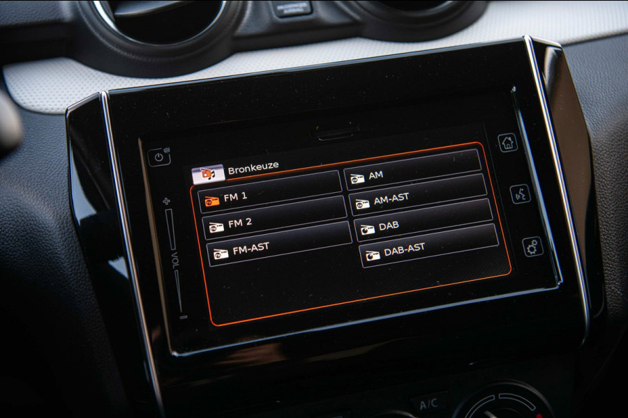 Suzuki Swift 1.2 Select Smart Hybrid | Automaat | Airco | Adaptieve Cruise Control | Camera | Stoelverwarming |