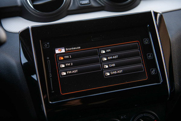 Suzuki Swift 1.2 Select Smart Hybrid | Automaat | Airco | Adaptieve Cruise Control | Camera | Stoelverwarming |