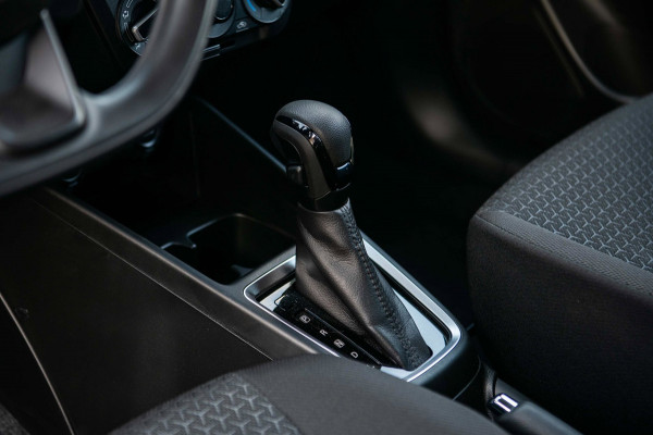 Suzuki Swift 1.2 Select Smart Hybrid | Automaat | Airco | Adaptieve Cruise Control | Camera | Stoelverwarming |