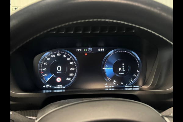 Volvo XC90 2.0 T8 Recharge AWD R-Design | LUCHTVERING | PANO | HUD | 360 CAMERA | HARMAN KARDON
