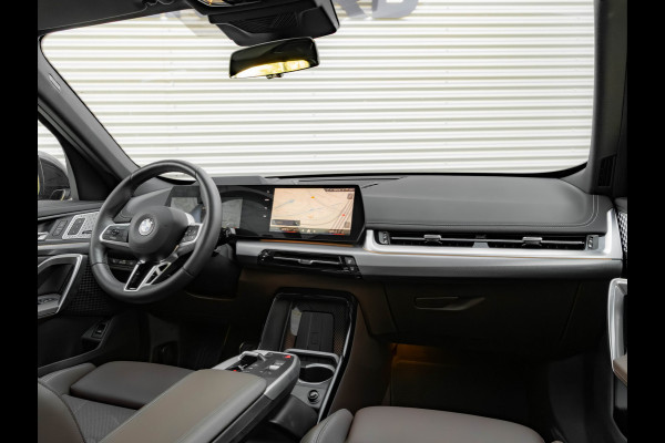 BMW X1 sDrive18i M-Sport Pro - Full-Option - ACC - Trekhaak - Memory