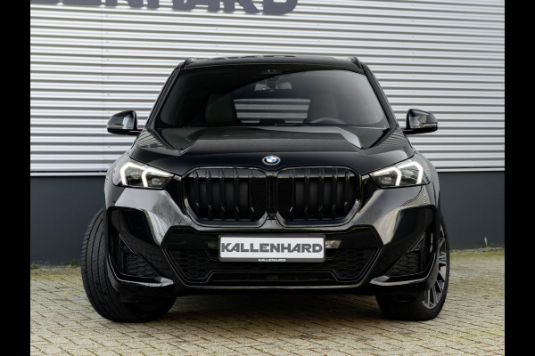 BMW X1 sDrive18i M-Sport Pro - Full-Option - ACC - Trekhaak - Memory