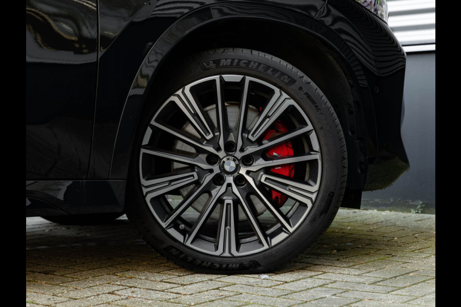 BMW X1 sDrive18i M-Sport Pro - Full-Option - ACC - Trekhaak - Memory