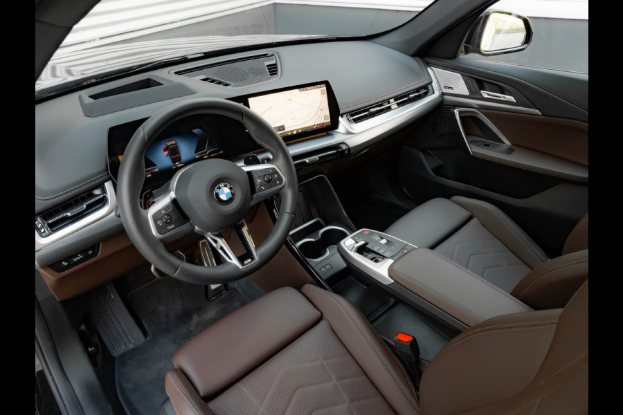 BMW X1 sDrive18i M-Sport Pro - Full-Option - ACC - Trekhaak - Memory