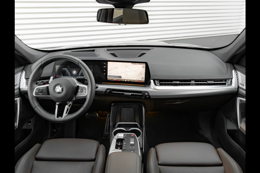 BMW X1 sDrive18i M-Sport Pro - Full-Option - ACC - Trekhaak - Memory