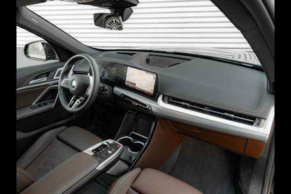 BMW X1 sDrive18i M-Sport Pro - Full-Option - ACC - Trekhaak - Memory